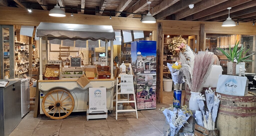 Zero-waste shop shelves used for the waste not DC case study